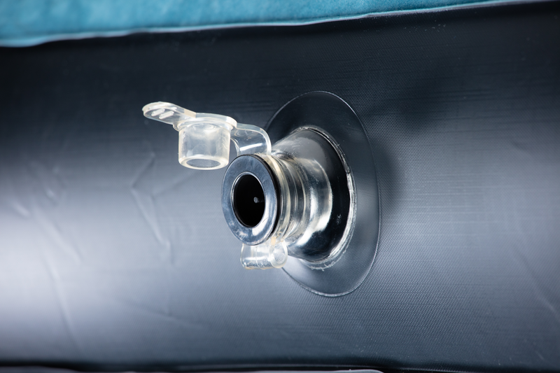 OZTRAIL AIR BED KING SINGLE