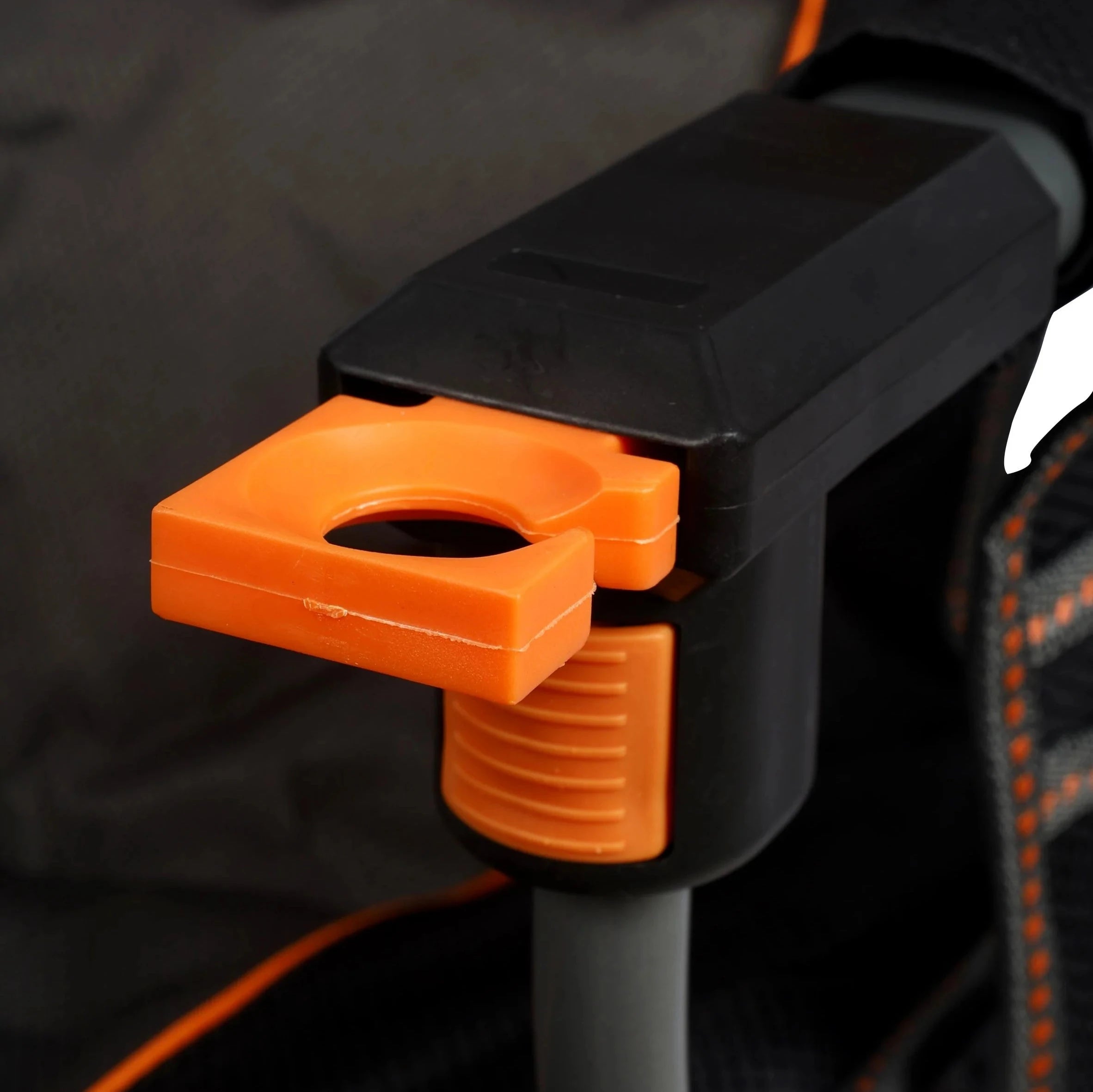 WILDTRAK CHEYNES ARM CHAIR